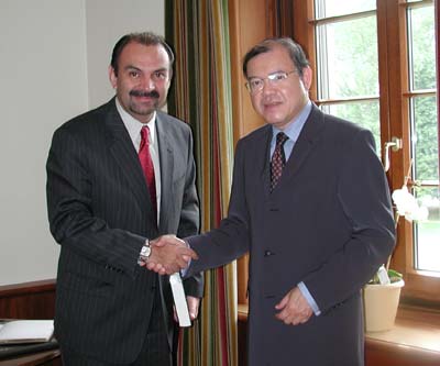  se reunió con el Sr. Marcio Cuevas, Ministro de Economía de Guatemala.