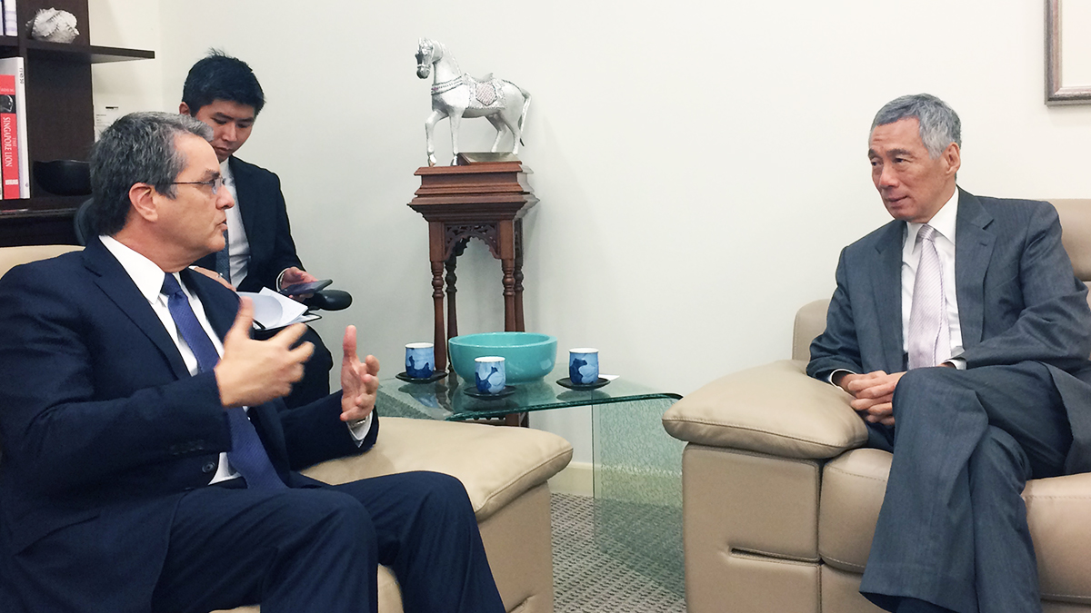 Le Directeur général, M. Azevêdo, rencontre le Premier Ministre singapourien, Lee Hsien Loong, à Singapour. 